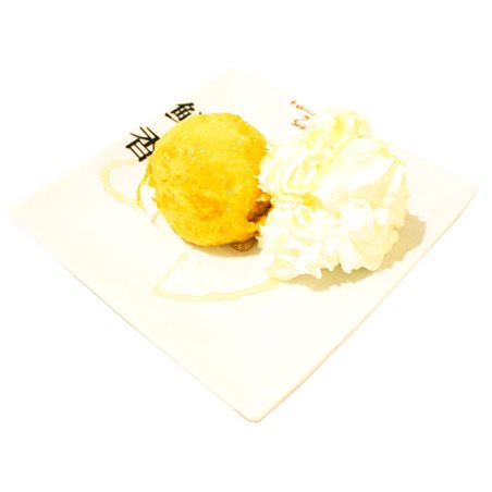 Helado frito con miel y nata